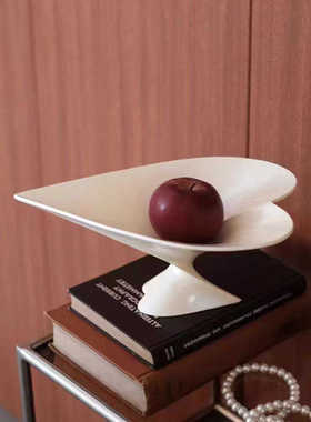 现代艺术爱心水果盘摆件样板房酒店客厅玄关收纳高脚托盘展示架