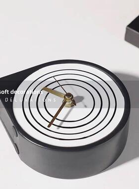 极简北欧轻奢客厅茶几钟表摆件现代创意样板间儿童书房时钟装饰品