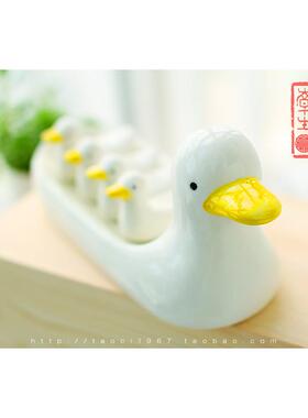 高档陶瓷19a87 zkka具杂货陶瓷可爱小鸭子筷 装餐饰品 家居架摆饰