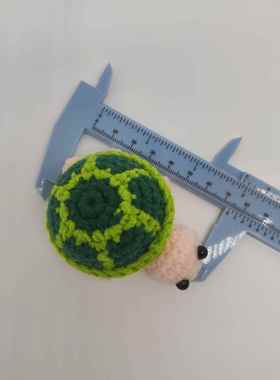 现货跨境热卖毛线乌龟钥匙扣手工钩织动物积极有趣乌龟摆件抱卡玩