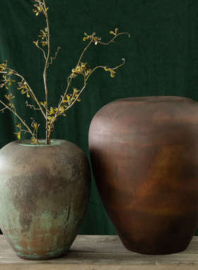 进口新中式做旧复古锈斑斜口铝制花器侘寂风样板间民宿花瓶装饰品