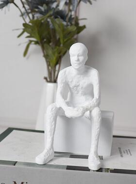 现代简约轻奢艺术任务雕者男思考售楼思考坐人处摆样塑板间客厅开