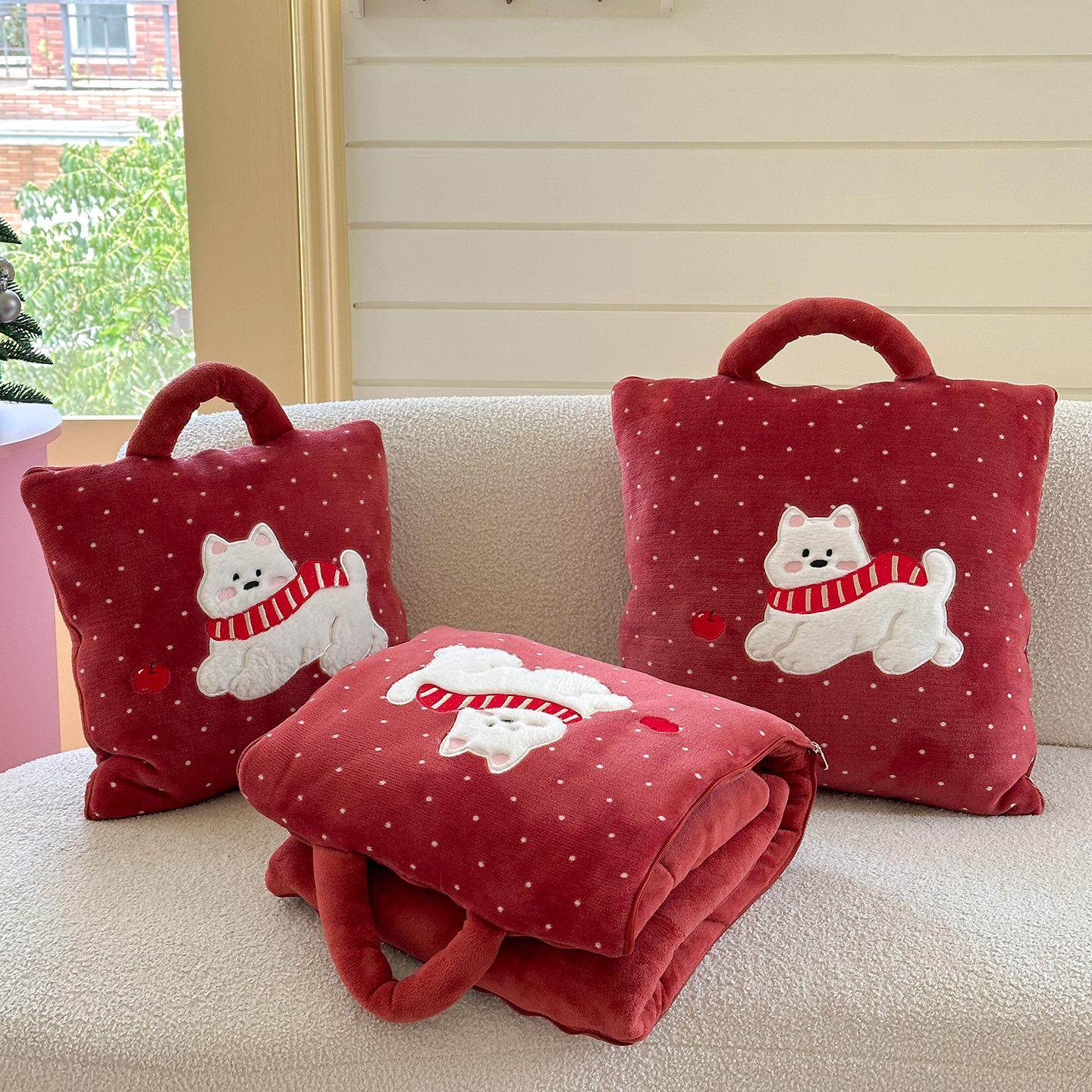 调皮小狗礼物牛奶绒围巾小狗多功能抱枕被车载抱枕暖心便携被子枕,淘宝优惠券,粉丝福利购,淘宝优惠卷