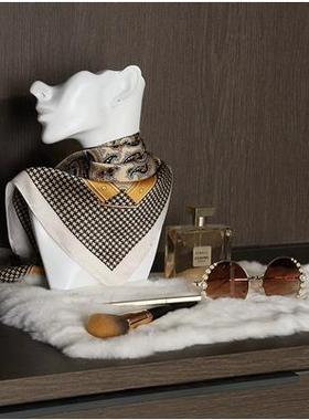 轻展奢MDM样板房衣帽摆件软装家居厅间软装样板衣柜装饰间品