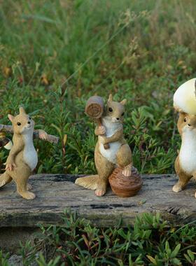 真自在创意可爱小松鼠摆件家居花园装饰树脂庭院卡通桌面森系礼物