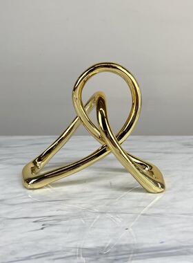 现代简约创意艺术几何树脂扭结样板房售楼处会所书房软装饰品摆件