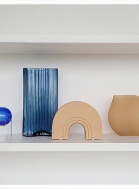 样板间简约软装书柜现代家居饰品几何陶瓷玻璃摆件挂画模型ZH3077