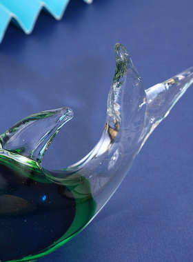 热销海洋摆件手工彩色玻璃海豚玻璃雕塑茶几桌面客厅装饰工艺