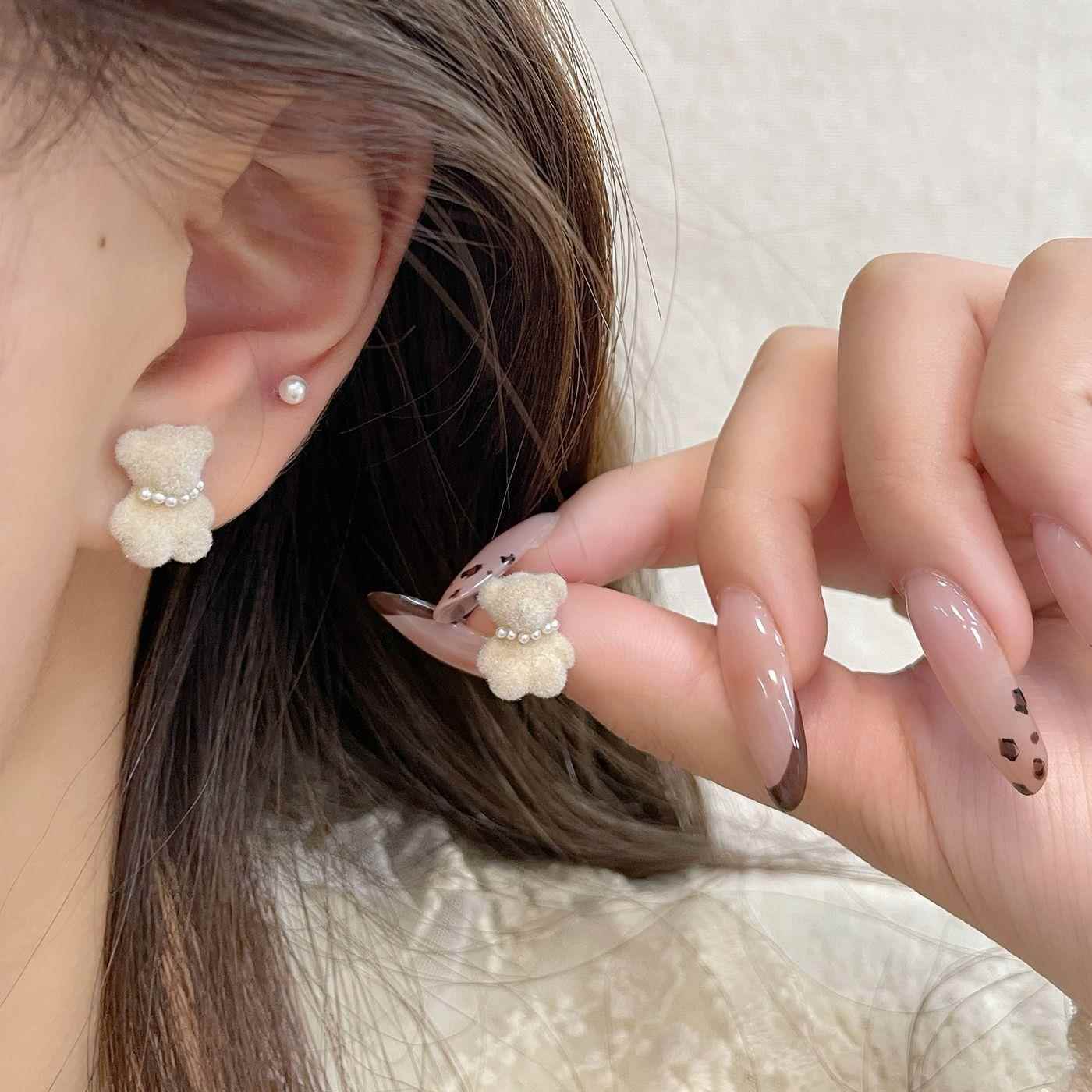 七件套装秋冬毛茸茸小熊耳钉女银针小巧精致美拉德色可爱植绒耳饰