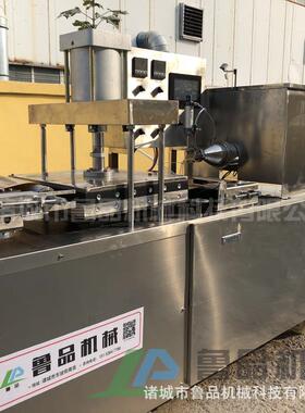 全自动圆形筋饼机器出饼薄厚均匀烙饼机设备水烙馍设备生产厂家