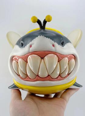 跨境新品可爱鲨鱼树脂摆件创意恶搞动物雕像家居客厅桌面小摆件