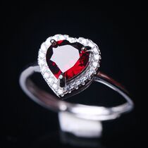 1920 gr Natural Pomegranate Stone Heart-shaped Ring Female with Inlaid Ring to Appraisal Certificate K