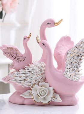 陶瓷天鹅一家三口四口结婚礼物礼品家居客厅电视柜酒柜装饰品摆件