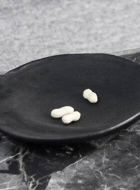 现代侘寂艺术圆形果盘摆件茶几餐桌样板房民宿餐厅干果零食盘饰品