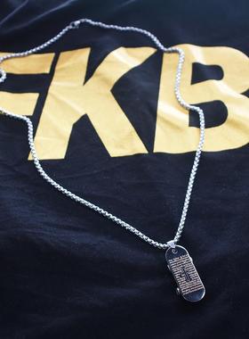 滑板鞋带轮项链十字架吊坠男士潮