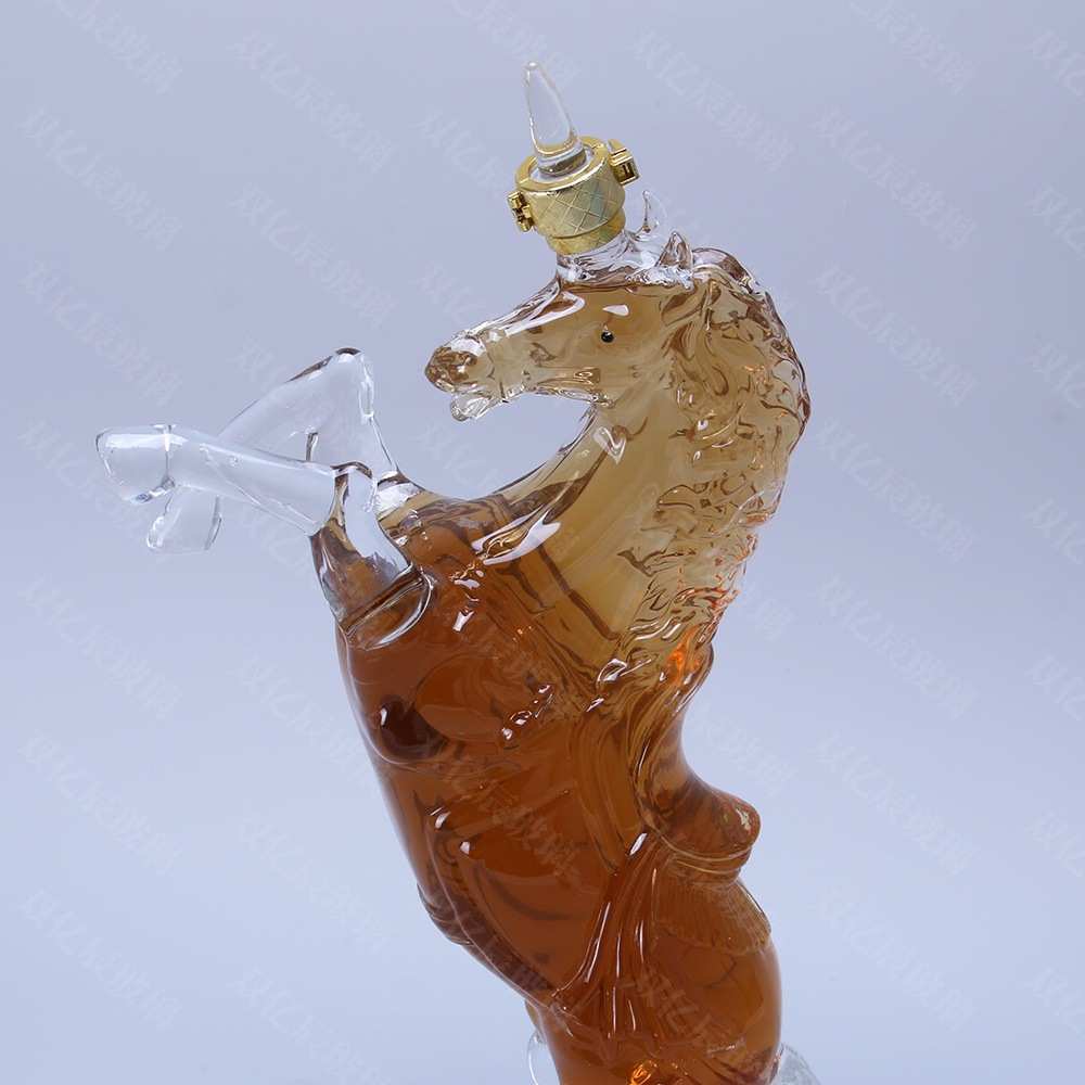 Manufacturer supplies thickened bubble wine bottles, zodiac horse creative wine bottles, craft horse-shaped wine bottles, empty wine bottle glass