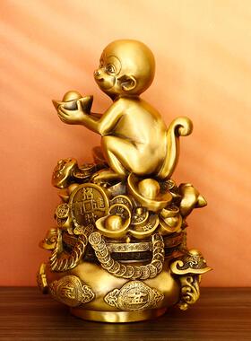 铜猴子摆件纯铜金猴献宝福猴客厅办公室桌面装饰礼品生肖猴聚宝猴