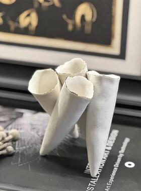 日本进口现代艺术白色四脚锥形陶瓷花瓶酒店大堂干花插花器样板间