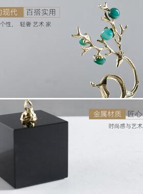 现代创档意底轻奢黑水晶座梅花鹿摆件办公室高色书房DQJ客厅饰品