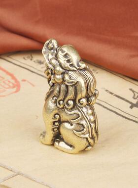 复古黄铜瑞兽狻猊桌面摆件龙之子铜雕朝天吼文玩茶宠摆饰铜器