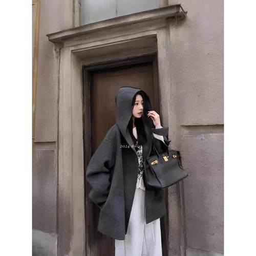 高级感羊毛双面呢大衣女韩版冬季小个子短款呢子宽松连帽毛呢外套 - 图2