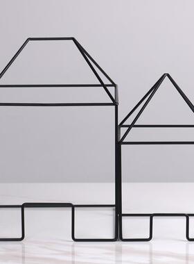 北欧简约轻奢创意金属线条建筑房子摆件样板房玄关书桌装饰艺术品