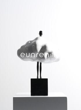 VPI简约代白树色脂抽象几何现艺术云中人样板间客厅电视柜桌面摆