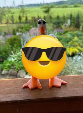 跨境有趣的小鸭子树脂小雕像装饰可爱的中指小鸭子家庭办公室桌面