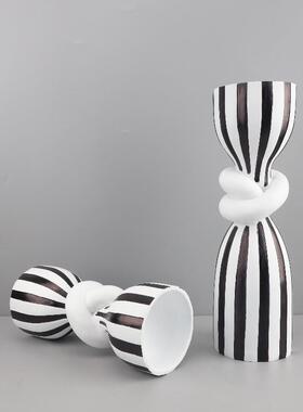 现代简约黑白条纹扭结烛台树脂摆件客厅餐厅酒店样板房家居装饰品