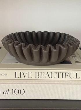 凹槽荷叶边装饰碗 - 客厅造型咖啡桌书架和控制台桌造型家居装饰