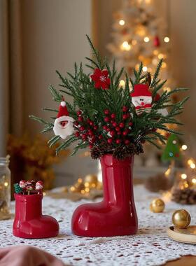 圣诞桌面摆件节日氛围感创意陶瓷圣诞树红鞋花瓶客厅电视柜装饰品