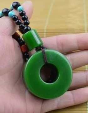 外蒙碧玉手把件 路路通把件 菠菜绿手玩件玉石把件挂牌