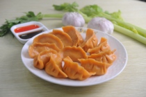 Carrots of fresh meat dumplings