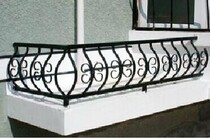 Custom Eurostyle Iron Art Armrest Air Conditioning Guard Barrier Loft Guardrails Villa Veranda floor Balcony Enclosure in the middle of the floor