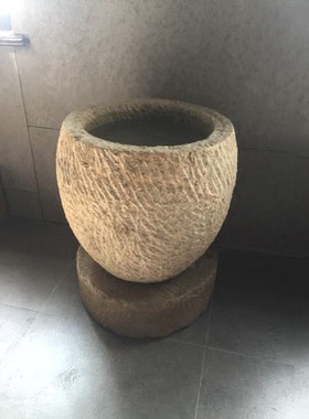 老物件石缸花盆圆形养鱼池糍耙