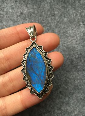 尼泊尔天然拉长石复古吊坠新品