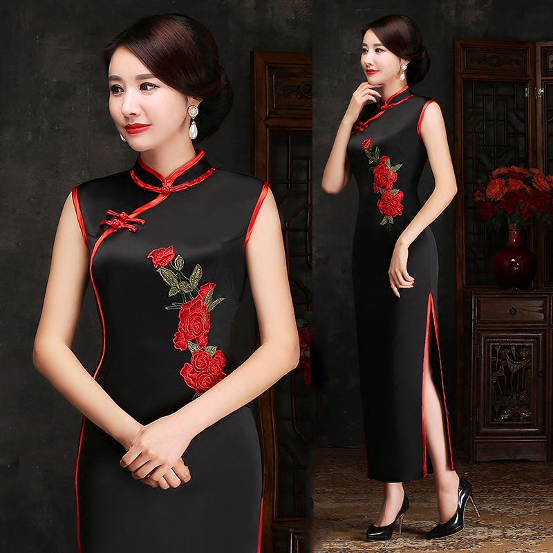 真丝刺绣旗袍长款2025新款夏季无袖白色改良少女走秀演出服订做 - 图0