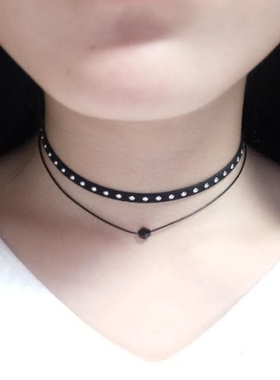 金泰妍同款铆钉黑色珠子吊坠项链