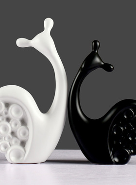 北欧家装饰品摆件雅光黑白蜗牛创意电视柜红酒柜客厅摆件新婚礼物