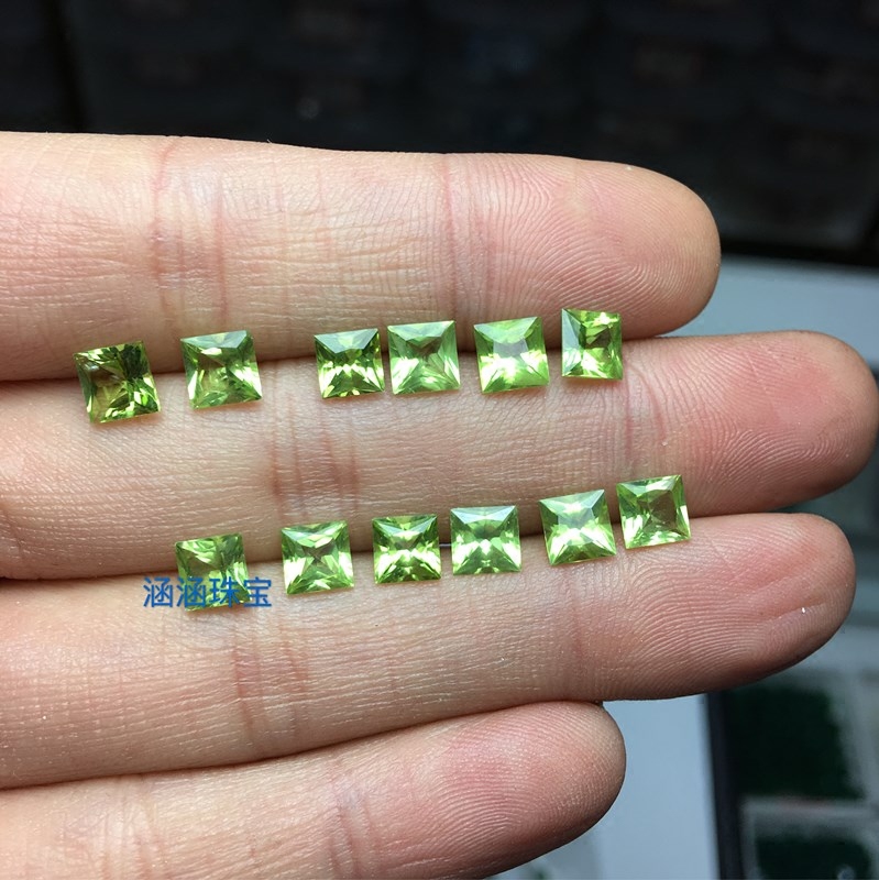 天然橄榄石裸石戒面方形3*3 3.5 4*4 5*5 6*6 7*7可镶戒指 吊坠 - 图2