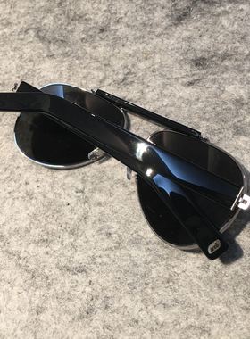 墨镜银色金属框飞行员式太阳镜