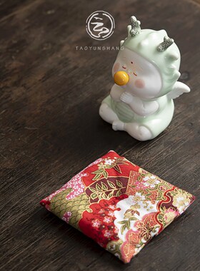 创意打坐小飞龙陶瓷摆件可爱龙宝宝生肖家居饰品桌面工艺品送礼品