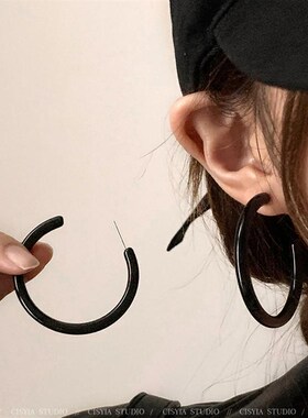高级感港风复古大耳圈2024新款爆款素圈耳环女气质百搭耳钉耳饰