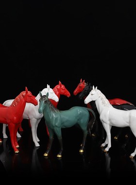 陶瓷黑色马摆件客厅办公室桌面招财骏马工艺品家居装饰品开业礼品