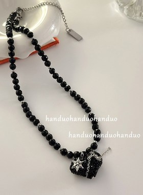 新款爱心黑色水晶项链女暗黑系小众个性短款珍珠颈链潮轻奢高级感