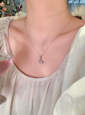 清冷感新中式玉髓银杏叶吊坠项链配饰女款轻奢小众锁骨链高级颈链