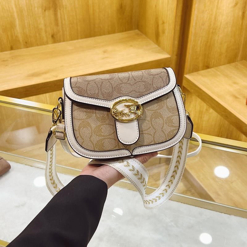 马鞍包包女2024新款潮流网红质感时尚宽肩带单肩斜挎大容量半圆包,淘宝优惠券,粉丝福利购,淘宝优惠卷