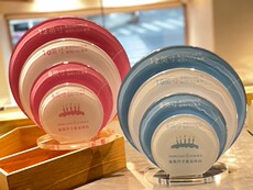 Акриловые / Perspex 蛋糕店用品生日蛋糕尺寸展示牌烘焙店桌牌亚克力板logo定制uv印