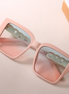 现货Gradient Multicolor Square OversizedK Frame Ladies Sungl