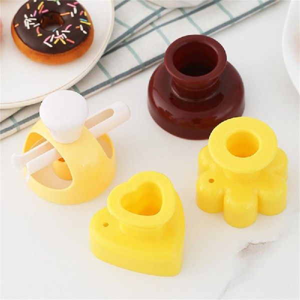 速发DIY Desserts Bread Cutting Maker Creative Donut Mold - 图1